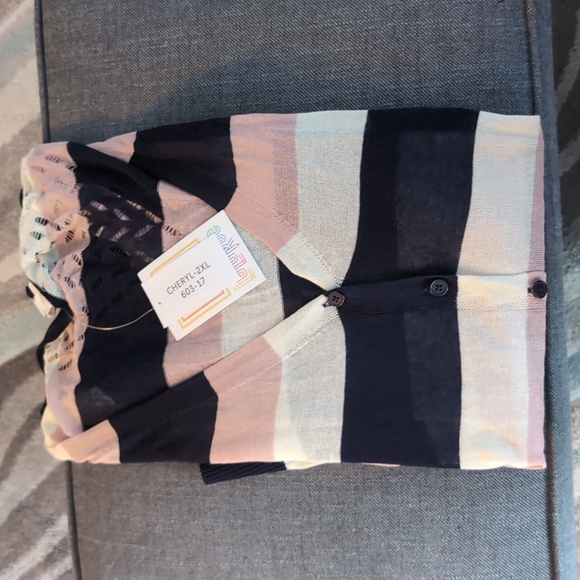 Sweater - Picture 6 of 7